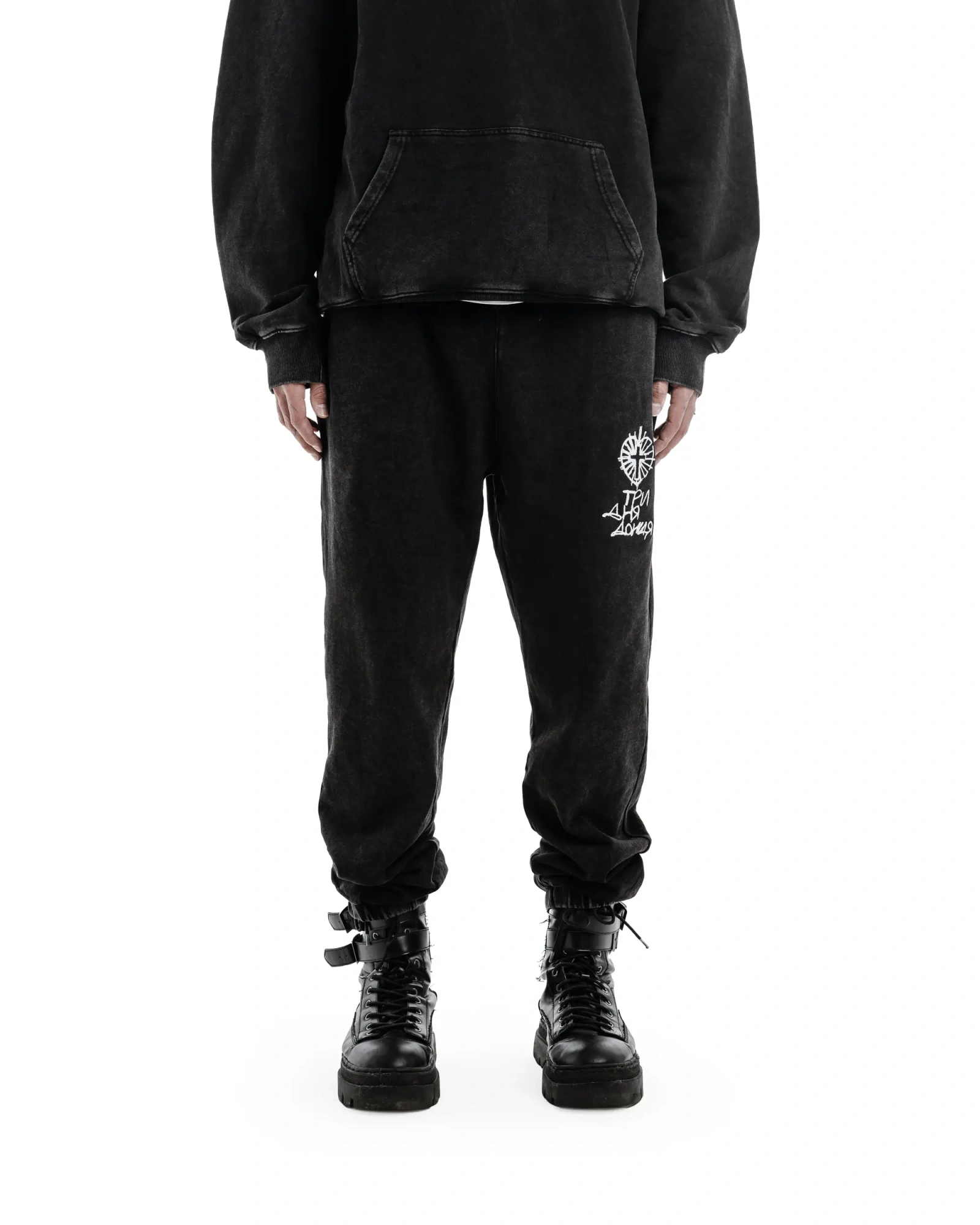Брюки Три Дня Дождя garment dye black